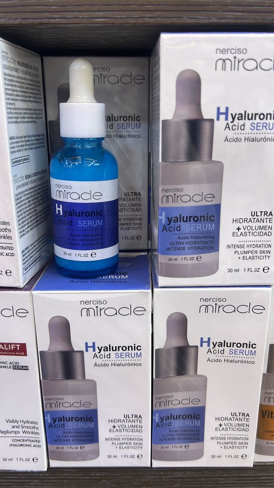 Hyaluronic acid serum